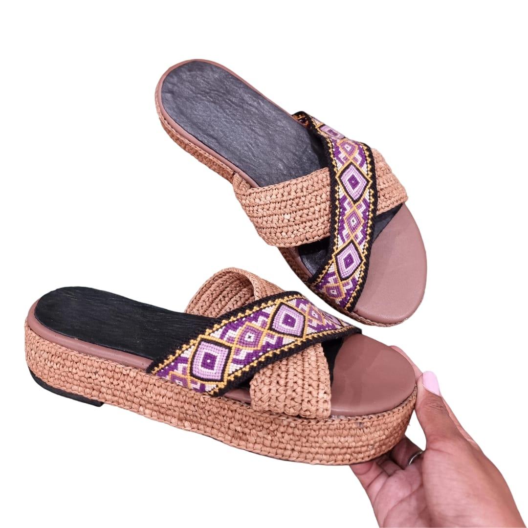 Sandales plateforme tressée violette