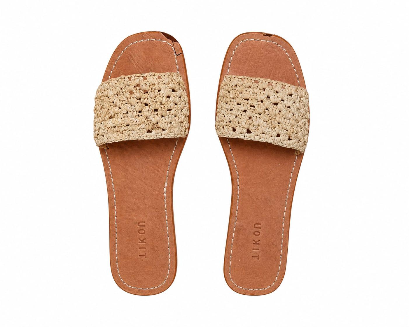 Mules en raphia naturel tressé